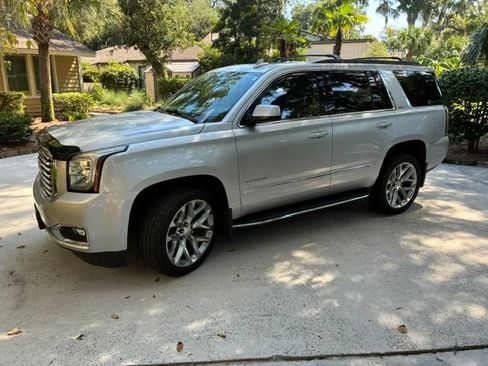 Used 2020 GMC Yukon SLT w/ Premium Edition RWD image 1