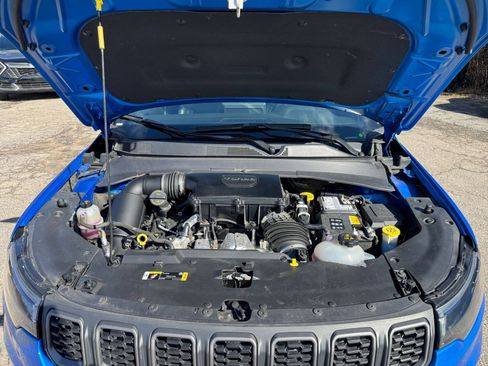 Used 2025 Jeep Compass Trailhawk image 28