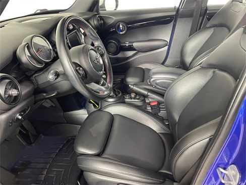 Used 2019 MINI Cooper S w/ Signature Upholstery Package image 2