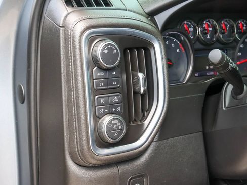 Used 2019 Chevrolet Silverado 1500 RST AWD/4WD image 12
