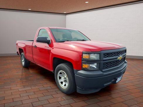 Used 2014 Chevrolet Silverado 1500 W/T RWD image 2