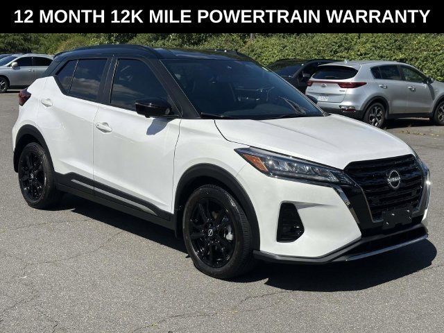 Used 2023 Nissan Kicks SR w/ SR Premium Package FWD image 1