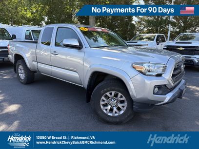 Used 2016 Toyota Tacoma SR5 w/ SR5 Appearance Package (SN)
