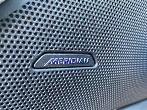 Used 2021 Land Rover Range Rover Velar S image 31