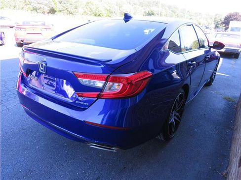 Used 2019 Honda Accord Sport image 14