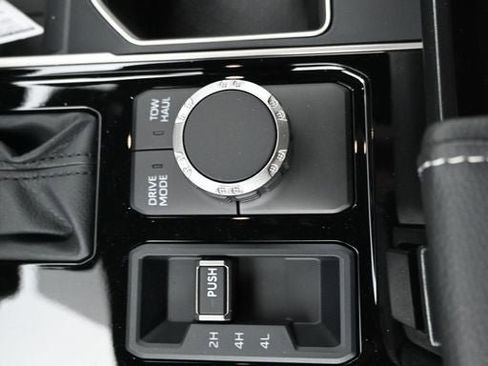 New 2026 Toyota Tundra Limited AWD/4WD image 17