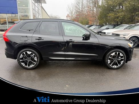 Used 2026 Volvo XC60 B5 Plus w/ Protection Package Premier AWD/4WD image 9