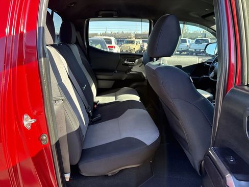 Used 2021 Toyota Tacoma TRD Off-Road w/ Technology Package image 29