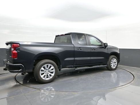 Used 2022 Chevrolet Silverado 1500 Custom RWD image 14