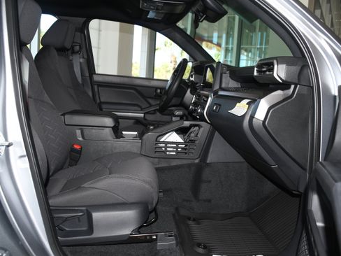 New 2025 Toyota Tacoma SR5 image 12