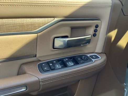 Used 2019 RAM 3500 Laramie Longhorn image 10