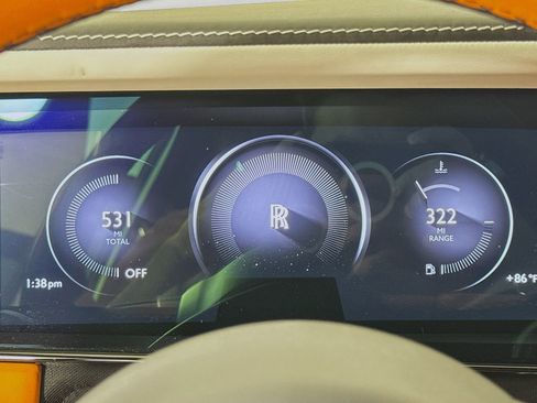 Certified 2025 Rolls-Royce Cullinan AWD/4WD image 13