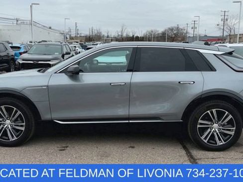 Used 2024 Cadillac Lyriq Luxury image 5