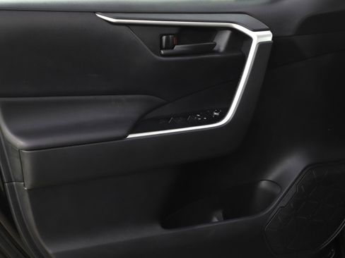 Used 2019 Toyota RAV4 LE w/ All Weather Liner Package image 21