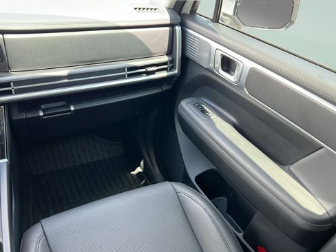 Used 2025 Hyundai Santa Fe SEL FWD image 13