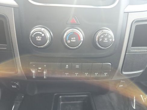 Used 2018 RAM 3500 Tradesman w/ Chrome Appearance Group image 19