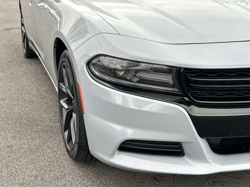 Used 2021 Dodge Charger SXT w/ Blacktop Package image 11