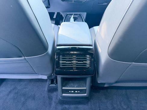 Certified 2024 Volkswagen ID.4 2WD image 42