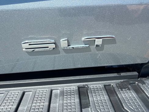 Used 2025 GMC Sierra 1500 SLT AWD/4WD image 14