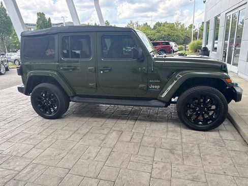 Used 2022 Jeep Wrangler Unlimited Sahara AWD/4WD image 2