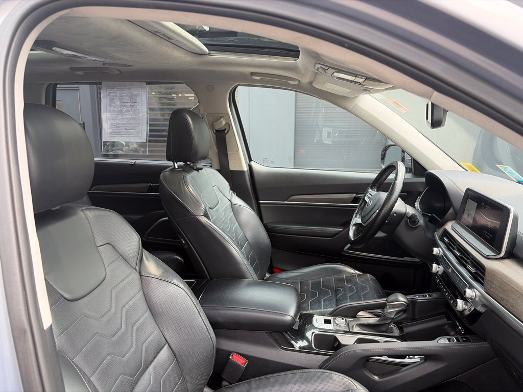 Used 2021 Kia Telluride SX w/ SX Prestige Package AWD/4WD image 9