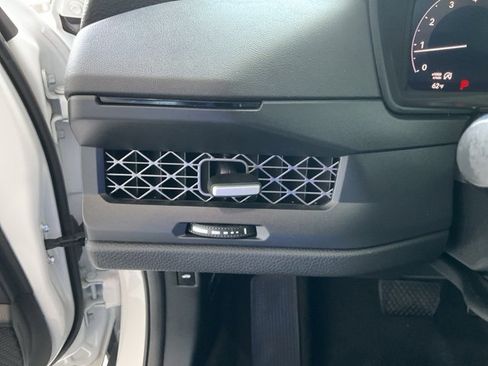 Used 2023 Honda Accord EX image 8