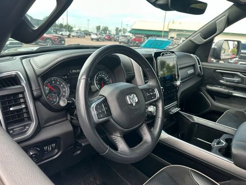 Used 2023 RAM 1500 Laramie AWD/4WD image 2