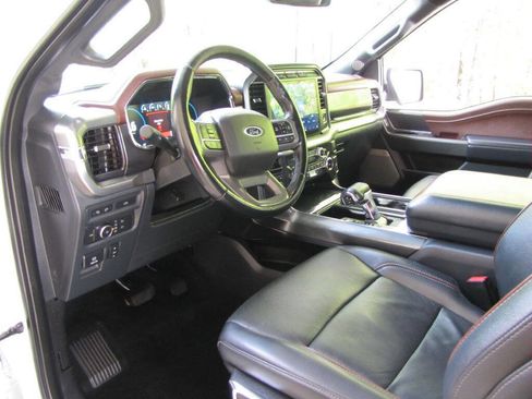 Used 2022 Ford F150 Lariat image 14
