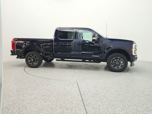 Used 2023 Ford F250 Lariat w/ Sport Appearance Package image 4