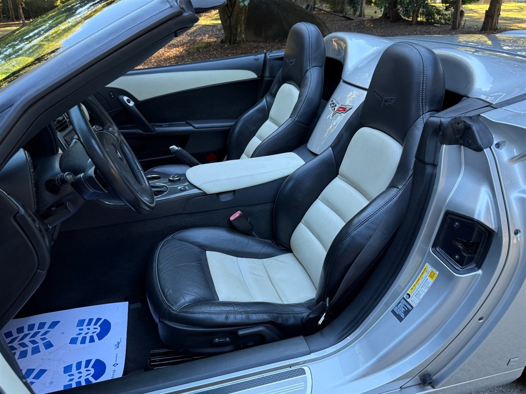 Used 2008 Chevrolet Corvette Convertible w/ Preferred Equipment Group RWD image 45