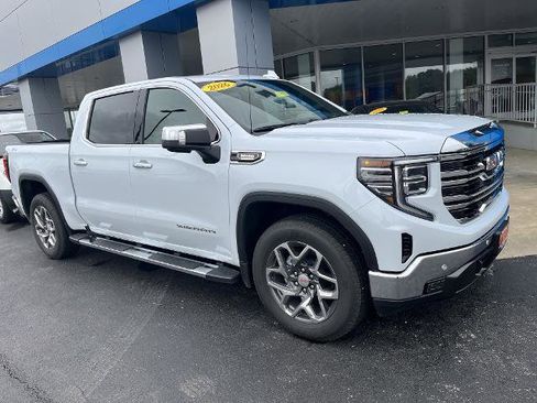New 2026 GMC Sierra 1500 SLT w/ SLT Premium Plus Package AWD/4WD image 8