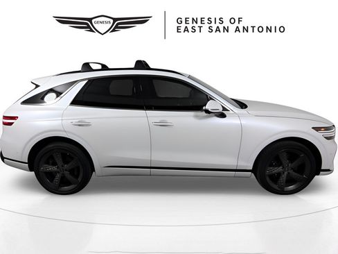 Used 2025 Genesis GV70 3.5T Sport w/ Sport Advanced Package AWD/4WD image 8