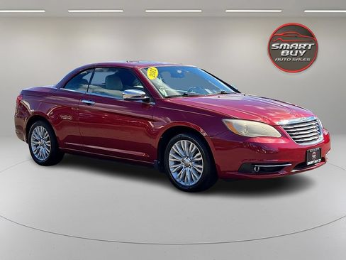 Used 2011 Chrysler 200 Limited FWD image 4