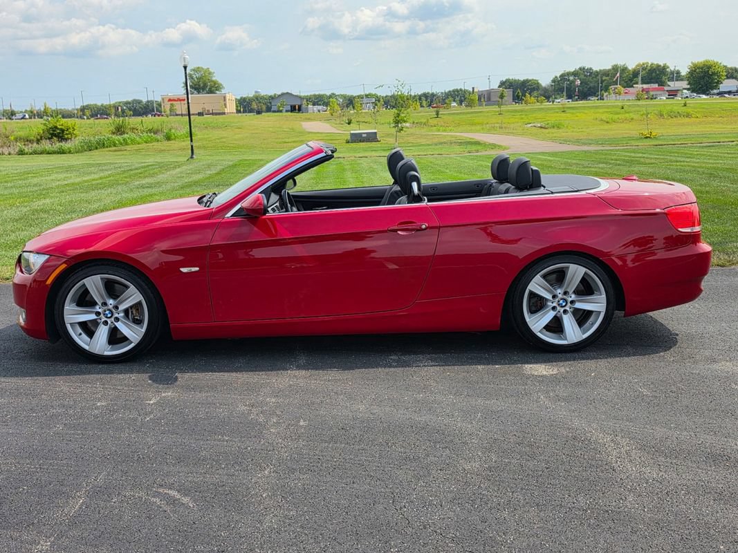 Used 2007 BMW 335i Convertible RWD image 2