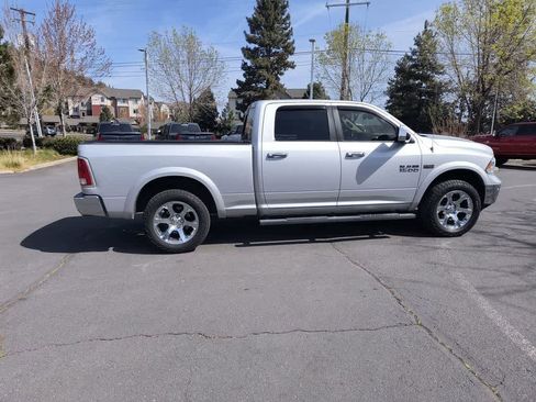 Used 2016 RAM 1500 Laramie w/ Convenience Group AWD/4WD image 6