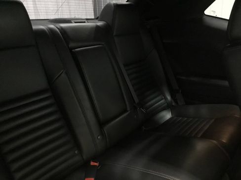 Used 2010 Dodge Challenger R/T RWD image 17