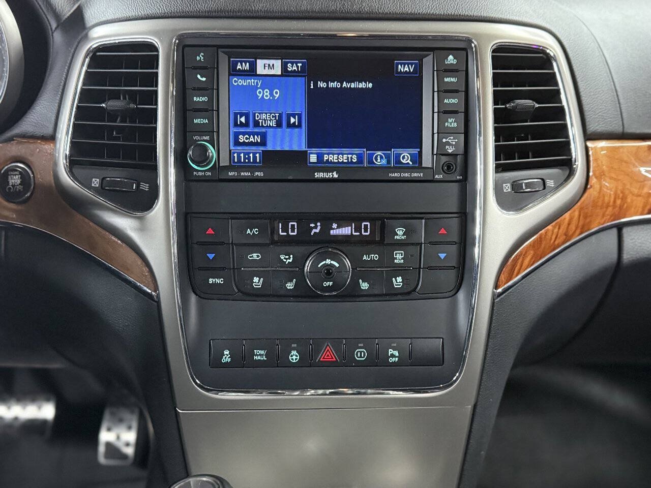 Used 2011 Jeep Grand Cherokee Overland AWD/4WD image 8