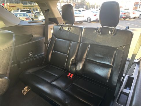 Used 2022 Ford Explorer Limited image 27