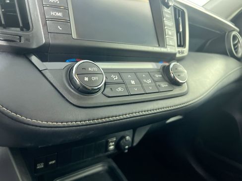 Used 2016 Toyota RAV4 XLE image 24