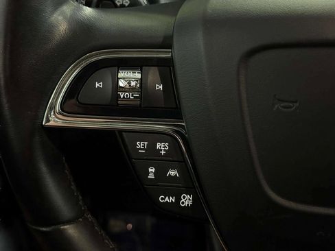 Certified 2021 Lincoln Nautilus Reserve w/ Equipment Group 201A image 11