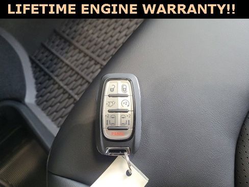 New 2025 Chrysler Pacifica Select w/ Fav Edition Package image 23