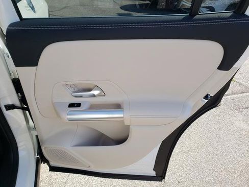 New 2025 Mercedes-Benz GLA 250 4MATIC image 15