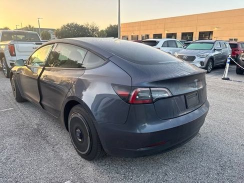 Used 2022 Tesla Model 3 RWD image 3