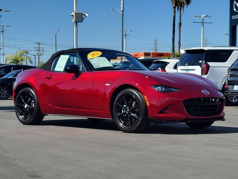 Certified 2022 MAZDA MX-5 Miata Club RWD image 28