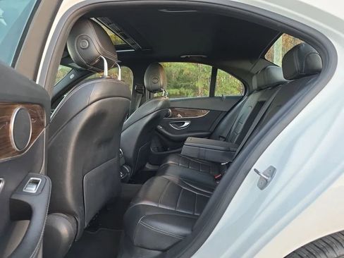 Used 2019 Mercedes-Benz C 300 Sedan image 39