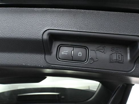 Used 2021 Ford Explorer Limited AWD/4WD image 46