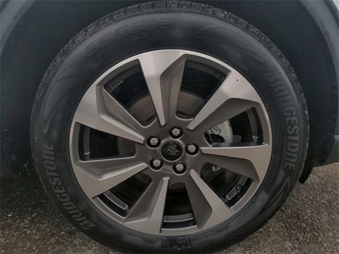 Certified 2024 Ford Escape Platinum w/ Premium Technology Package image 9