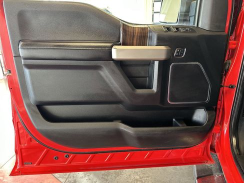 Used 2016 Ford F150 Lariat image 16