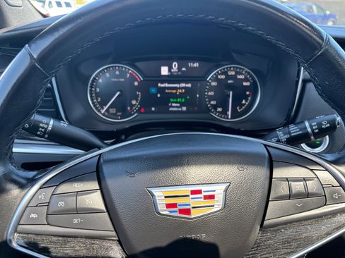 Used 2023 Cadillac XT5 Premium Luxury image 12