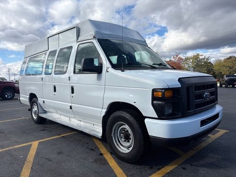 Used 2013 Ford E-350 and Econoline 350 Extended Super Duty w/ PWR Group image 4